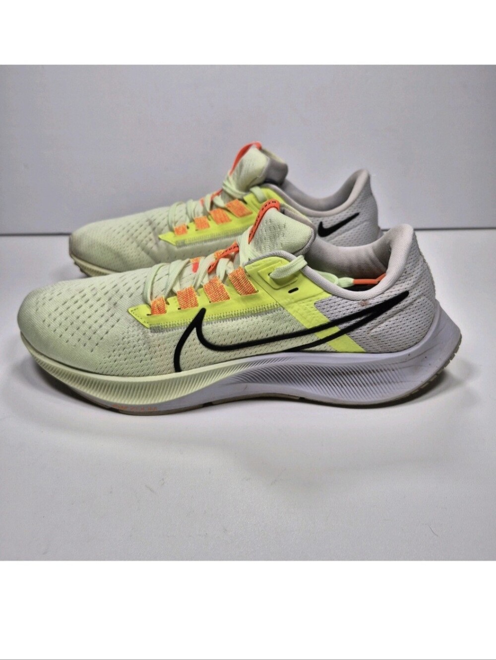 Nike Mens Air Zoom Pegasus 38 CW7356-700 Green Running Shoes Sneakers Size 9